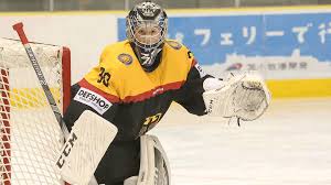 Die deutsche nationalmannschaft spielt seit 1934 bei den großen turnieren mit. U18 Frauen Nationalmannschaft Zweiter Sieg Im Zweiten Spiel Deutscher Eishockey Bund E V