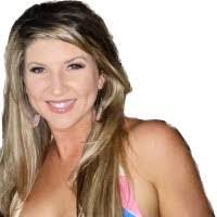 Julia Spear's Instagram, Twitter & Facebook