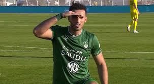 سجل السوري لاعب الأهلي عمر السومة رقما سلبيا، بعدما أهدر ركلة جزاء يعيش السوري لاعب الأهلي عمر السومة فترة صعبة خلال الجولات الماضية للدوري، بعدما أهدر ركلة جزاء لفريقه أمام الفيصلي في المباراة التي جمعت الفريقين مساء اليوم السبت وانتهت بفوز الفيصلي. Ø£Ù‡Ø¯Ø§Ù Ø¹Ù…Ø± Ø§Ù„Ø³ÙˆÙ…Ø© Ø§Ù„ÙŠÙˆÙ… ÙÙ‰ Ù…Ø±Ù…Ù‰ Ø§Ù„Ø¹ÙŠÙ† Ø¨Ø§Ù„Ø¯ÙˆØ±Ù‰ Ø§Ù„Ø³Ø¹ÙˆØ¯Ù‰