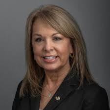 Cynthia Leavell's Instagram, Twitter & Facebook