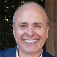 Tips by Experts for Giving Feedback to Aspiring Writers