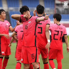 Feb 06, 2020 · 대한민국 축구 대표팀 컬렉션에는 유니폼 외에도 오버롤이나 후디 등 다양한 아이템이 포함될 예정이며, 이전 컬렉션보다 더 많은 여성 의류도. Vb9 Tpebvqukwm