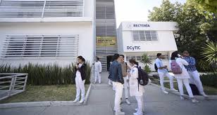 Exposición de maquetas de los alumnos de la sección 12 de la facultad de medicina de la buap en la materia de anatomía integral de cabeza y cuello. Exigen A Buap Postura Contra Criminalizacion De Alumna De Medicina Angulo 7