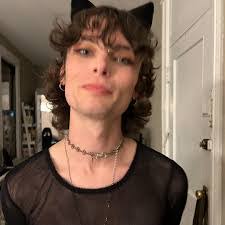 Phoebe Trent's Instagram, Twitter & Facebook