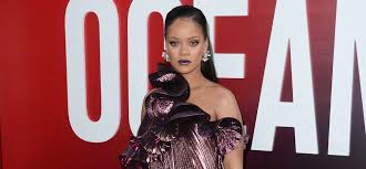 Sie verkaufte weltweit bisher 191 millionentonträger und gehört damit zu den erfolgreichsten künstlern weltweit.außerdem ist sie die kommerziell. Rihanna Bringt Ihren Vater Vor Gericht Radio Energy