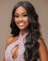 Marleny Herrera's Instagram, Twitter & Facebook