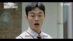 ‘High School Return of a Gangster’, ketika anak SMA dan bos gangster  tukeran roh. Seru nih kayaknya! 😂👊🏼, Tayang 29 Mei 2024 di  @viuindonesia. , #highschoolreturnofagangster #drakor #dramakorea ...