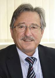 In diesem Heft: Reinigungsvalidierung von Industrieanlagen,  Probenvorbereitung mittels Planar-Chromatographie, Prüfung von Hon