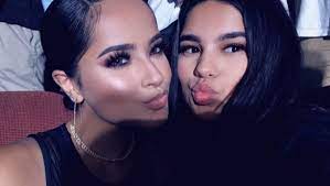 Becky is the daughter of alejandra alex gomez and francisco frank gomez. Conoce A Stephanie Gomez La Hermana De Becky G Que Le Esta Robando Seguidores En Las Redes