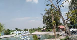 Rp.15.000 per orang jam buka/tutup: Wisata Banyu Biru Nasibmu Kini Tak Sebiru Dulu Info Jawa Timur