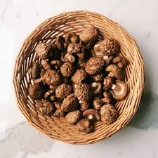 My best friend allison's dad had a farm stand, and he gave her tips for extending the life of many they were a huge waste of money. How To Dry Mushrooms No Special Equipment Needed The Woks Of Life