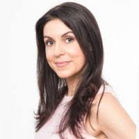 Julie Mancuso's Instagram, Twitter & Facebook