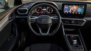 Uma vez no interior do leon st fr, duas coisas saltam à vista: Seat Leon 1 5 Etsi Fr Im Fahrbericht Auto Motor Und Sport