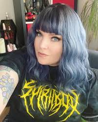 Jen Webb's Instagram, Twitter & Facebook