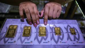 Emas 24 karat per gram. Harga Emas Antam Hari Ini 24 Maret Rontok Ke Rp921 Ribu