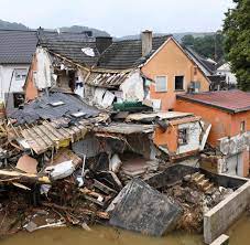 Normalerweise sind tunnels mit schutzvorkehrungen für hochwasser ausgerüstet. Tequyuieoifdcm