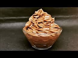 6 ouă 200 g zahăr 200 g făină 2 linguri cacao esenţă de rom sau de vanilie 1 praf de sare pentru cremă: Cea Mai Buna Crema De Ciocolata Pentru Prajituri La Mejor Crema De Chocolate Youtube