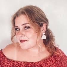 Danielle Moretti (@danimo18)