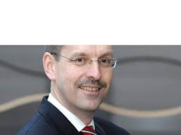 ... stellvertretender Vorstandsvorsitzender von Glunz: Dr. Jan Bergmann.
