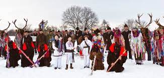 Cele mai cunoscute traditii romanesti de anul nou. Vechi Obiceiuri RomaneÈ™ti De Anul Nou Mihailandrei S Blog