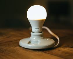 Philips Hue White Led Starter Kit Review Hue S Cheapest Led Kit Is A Rock Solid Foundation For Smart Lighting Cnet