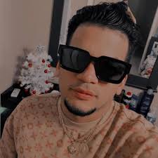 Le duela a quien le duela, el mejor boxeador del mundo es mexicano y se  llama Saúl "Canelo" Álvarez. Orgullo mexicano. Sigue siendo el rey.