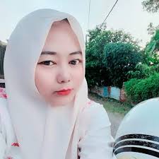 Aneh yaa para wanita, saya nulis tentang Janda untuk support mereka, kok  bisa-bisanya dicurigai. Bahkan ada yang ga terima, harusnya nulis hal lain.  Subhanallah, kalian memamg belum pernah menjadi Janda dan belum