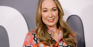 The Dropout stars describe fascination with Elizabeth Holmes 'She never  blinked'