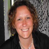 Sheila Varner (@shescandlebiz)