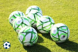 Site officiel de la ligue de football professionnel, ligue 1 conforama,domino's ligue 2,coupe de la ligue bkt, trophée des champions : Ligue 2 Les Dates De La Saison 2020 2021 Devoilees La Programmation Des Play Offs Modifiee Maligue2