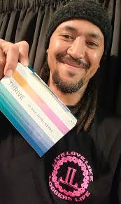 Mona Farrell's Instagram, Twitter & Facebook