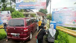 Jun 26, 2021 · tersengal napas para pencaus. Di Balik Keputusan Pemerintah Memberlakukan Penebalan Ppkm Mikro Laporan Utama Majalah Tempo Co