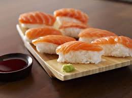 Recette Sushis Au Saumon Recipe In 2020 Satisfying Food Food Nigiri Sushi