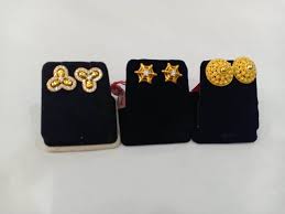 Hargacampur.com juga tetap mempersediakan penjelasan teranyar terkait dengan bermacam katalog promosi terbaru, promosi jsm terbaru, harga sepeda motor terbaru, harga tiket, harga hp terkini, harga emas 22 karat. Alhamdulillah Harga Perhiasan Emas Mulai Turun Fajar