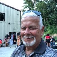 Gil Stern's Instagram, Twitter & Facebook