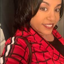 Rhonda Meek's Instagram, Twitter & Facebook