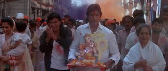 Agnipath 1990 Full Movie Download 720p 1gb All In One Vijay's (amitabh bachchan) father is brutally lynched by villagers after being framed by kancha cheena (danny denzongpa), and his family is forced to flee. agnipath 1990 full movie download