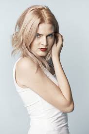 1986) je bývalá herečka a šéfka internetové televize. Nikol Stibrova Nejsem Zadna Dietarka Zeny Cz