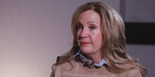 Karen Tutt's Instagram, Twitter & Facebook