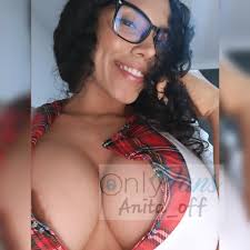 Anita_OF on X: Holisss bebe😚😳 t.copI7V5836Ay  t.codWQZX65z1n  X