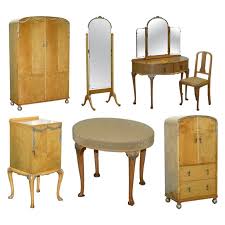The seller is poppyjones5″ and is located in east mersea. Victorian Hampton And Son S Satinwood Bedroom Suite Wardrobe Dressing Table Mirror For Sale At 1stdibs