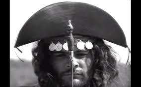 Perhaps that's the commentary rocha is offering us, that in a putrid system it is no good to trust rigid and tyrannical figures, and sometimes that in which we. O Mar De Glauber Rocha E Suas Leituras Atemporais Do Brasil By Labjor Faap Labjorfaap Medium
