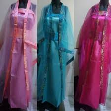 Dari rentan waktu 2696 sm hingga 1911 m, hanfu terus mengalami perubahan. Dress Hanfu Wanita Dewasa Kostum Tradisional Cina Shopee Indonesia