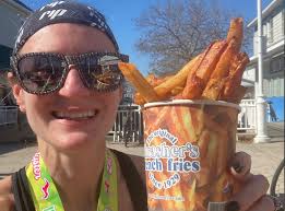 How many miles are you willing to run for #ThrashersFries? Our friend  Running for Unicorns ran 13.1! 😍😱 📸: @Runningforunicorns