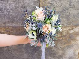 Hochzeitsblumen bastelblumen aus glas tischdekoration hochzeit [post_tags. Brautstrauss 5 Fragen 5 Antworten Myprintcard