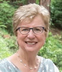 Karen Kuchar's Instagram, Twitter & Facebook