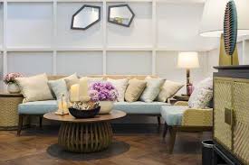 Maybe you would like to learn more about one of these? Inspirasi Bantal Sofa Cantik Di Ruang Tamu Anda Halaman All Kompas Com