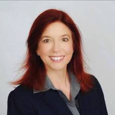 Lana Layton's Instagram, Twitter & Facebook