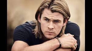 He then likely sets the trimmer to level 4 and slightly blends and shapes allowing for longer hair along the chin and jaw. Chris Hemsworth With Long Hair