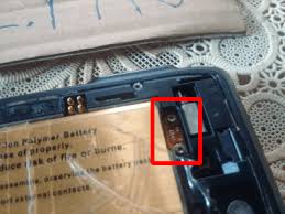 Jika hape tak mau menyala setelah di charge beberapa jam, coba cabut dulu kabel charger dari hapemu. Cara Membuka Dan Mengganti Baterai Tanam Pada Smartphone Www Arie Pro